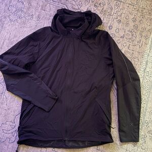 Lululemon live in practice lightweight windbreaker